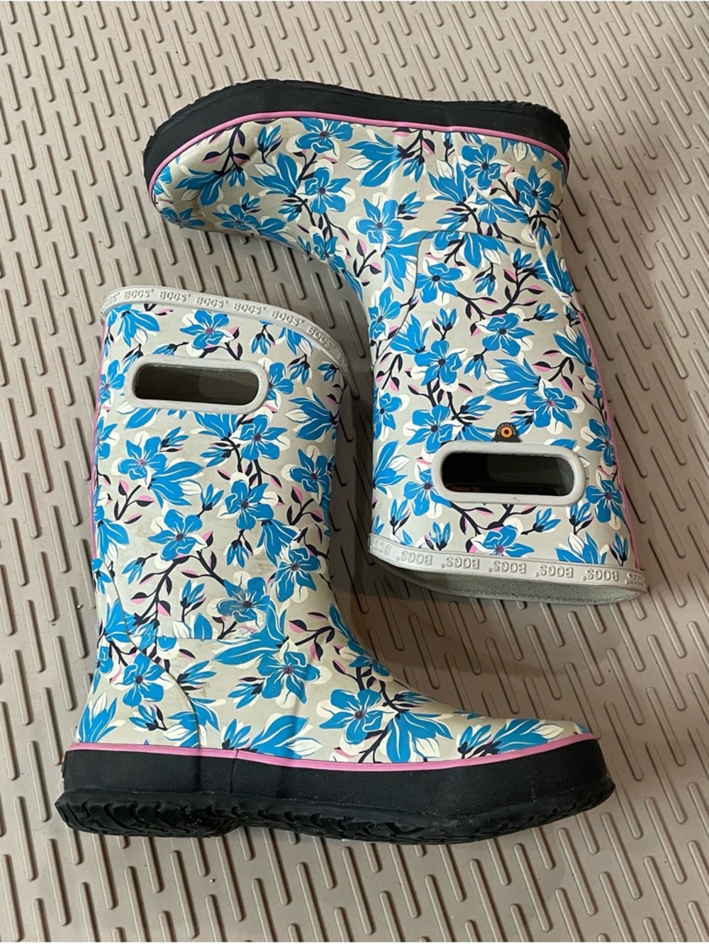 Bogs Rain Boot‎ Magnolia Youth 6 Blue Floral Waterproof Pull On Good Condition